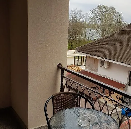 Pensiunea La Iani ゲストハウス